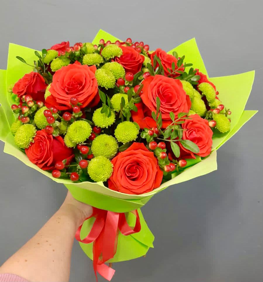 Букет цветов из: Хризантемы и Розы в Шолохово