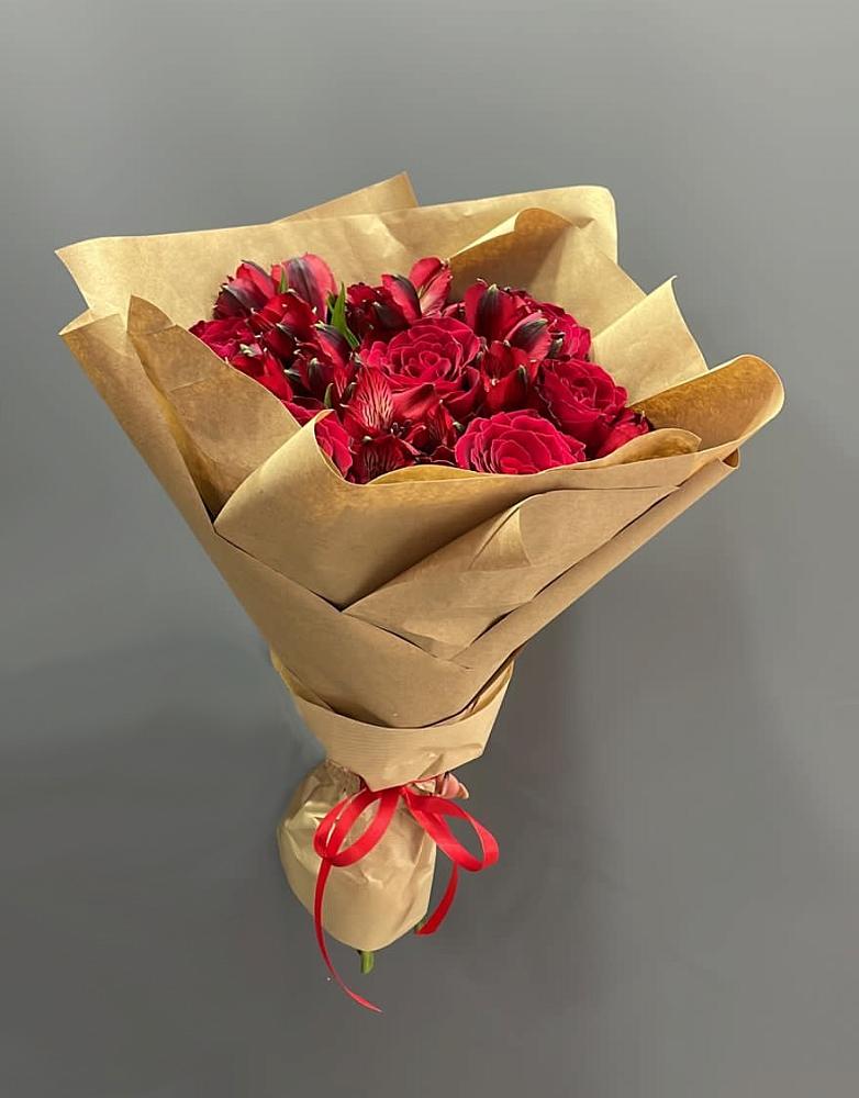 Букет цветов из: Альстромерии и Розы в Шолохово