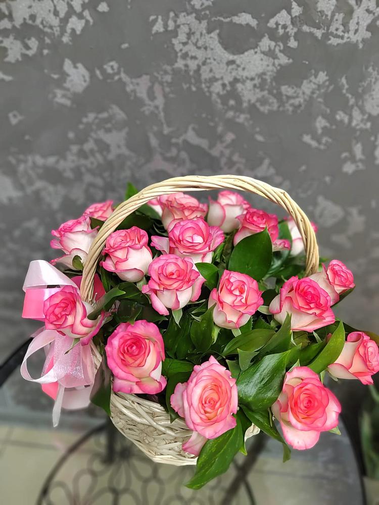 Цветочная композиция из Розы в корзине в Шолохово