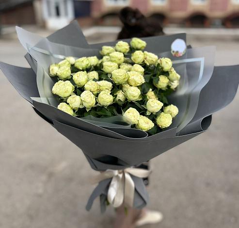 Букет Белые кустовые розы Солинеро в Шолохово