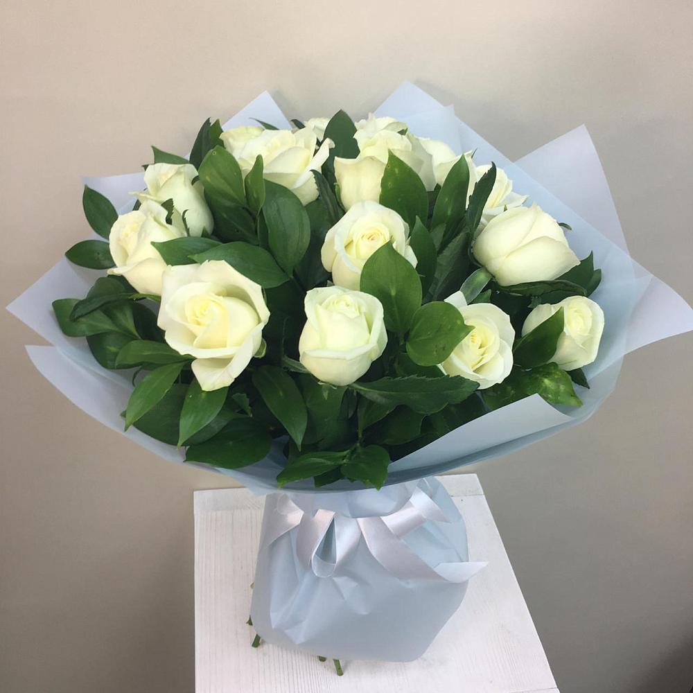 Букет 15 Белых роз Проуд в Шолохово