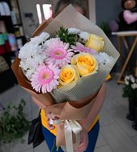 Букет цветов из:  Герберы, Розы и Хризантемы в Шолохово