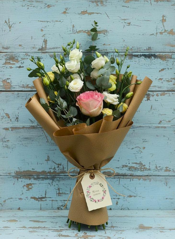 Букет цветов из: Розы и Лизиантусы в Шолохово