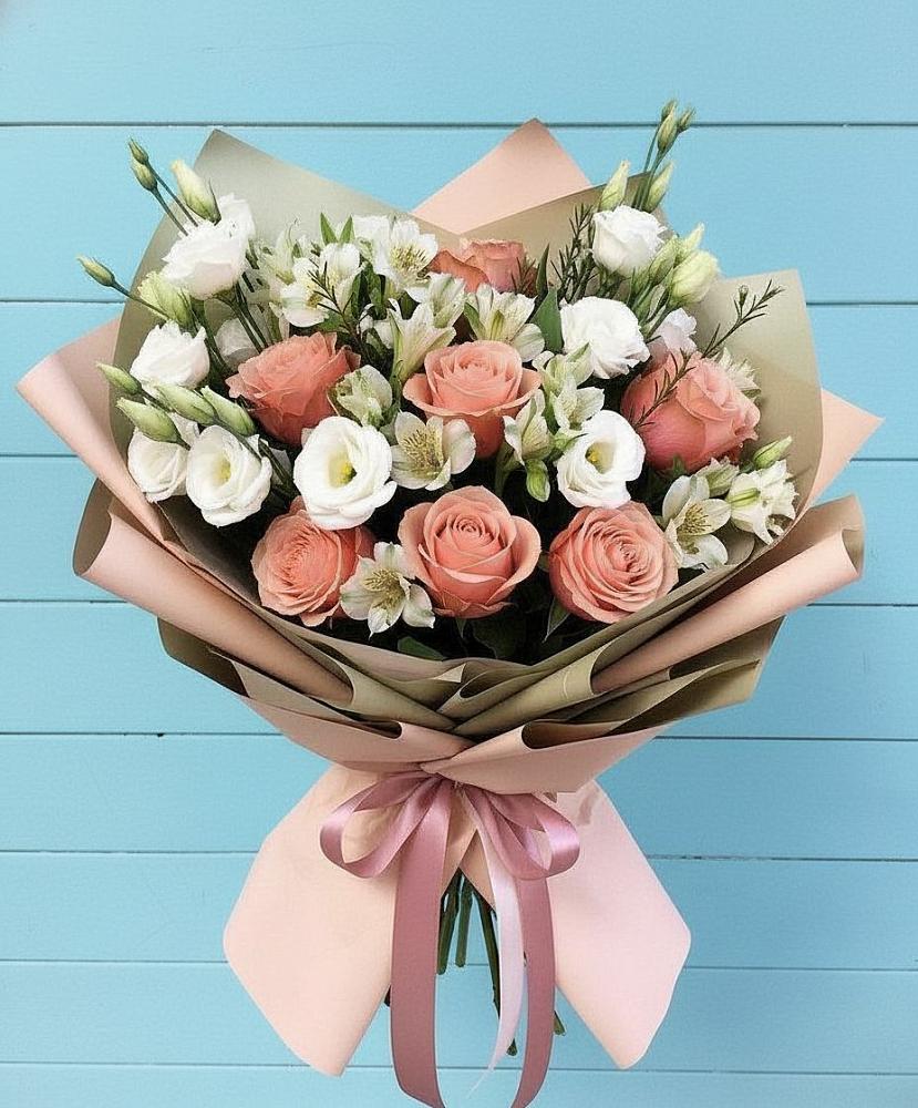 Букет цветов из: Розы, Альстромерии и Лизиантусы в Шолохово