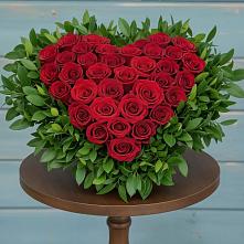 Цветочная композиция из Розы в виде сердца в Шолохово