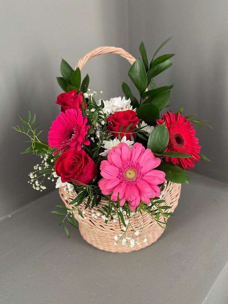Цветочная композиция из Розы, Хризантемы и Герберы в корзине в Шолохово