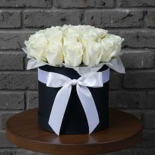 Цветочная композиция из Розы в шляпной коробке в Шолохово